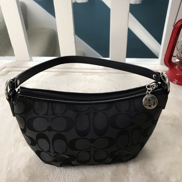 Coach Handbags - Coach cute handbag